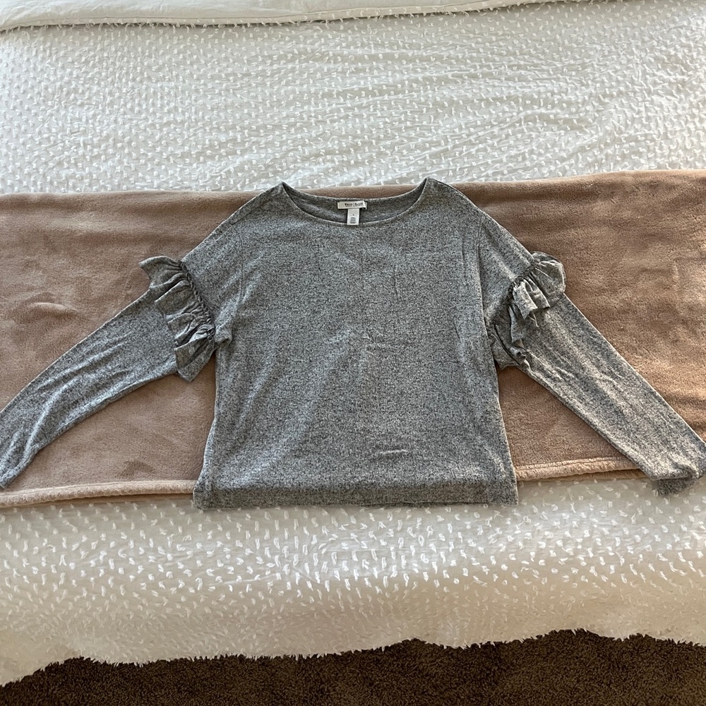 Gray Ruffle Sleeve Top